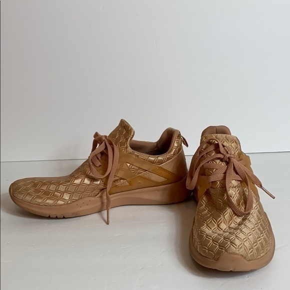 Fabletics Pink/Coral Colored Tennis Shoes - Picture 2 of 8